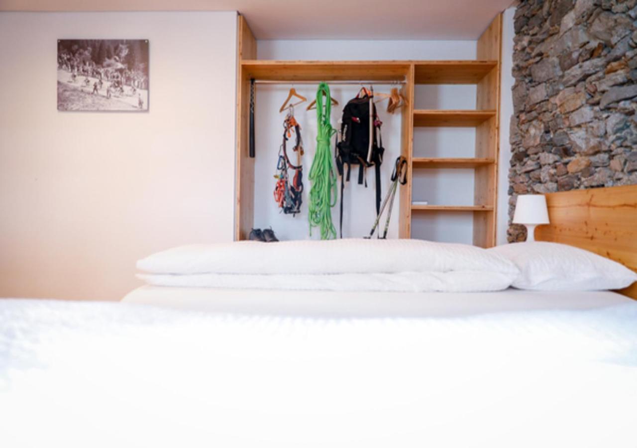 Bed&Bike Tremola San Gottardo Hotel Airolo Exterior photo