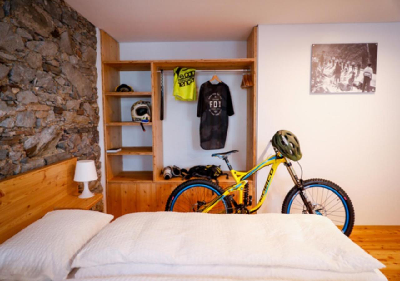 Bed&Bike Tremola San Gottardo Hotel Airolo Exterior photo